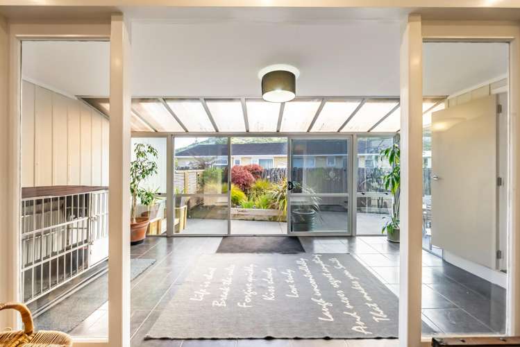 19 Denver Grove Totara Park_10