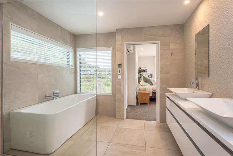 7 Te Wharau Lane Charteris Bay_10