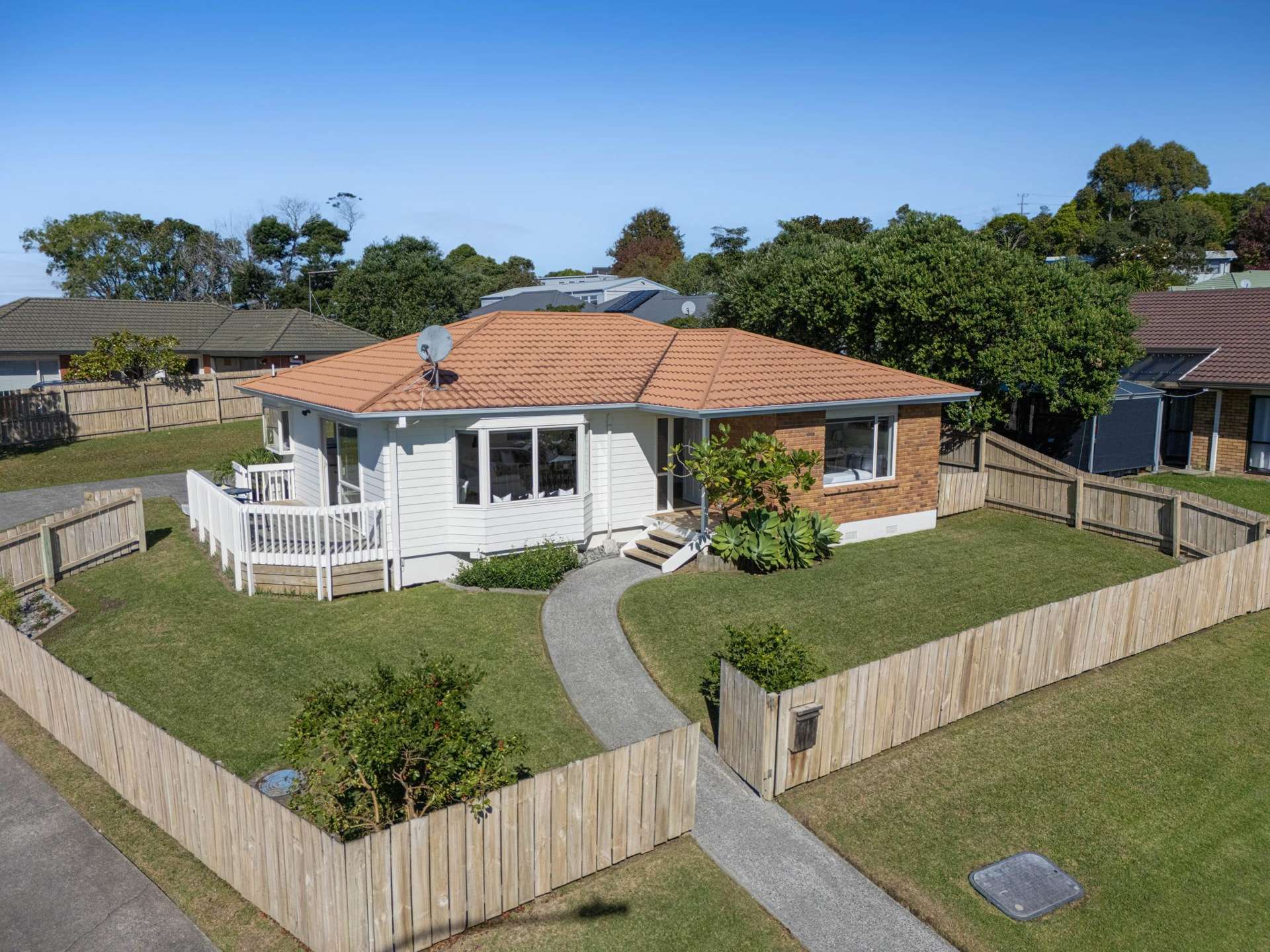 14 Greta Place Stanmore Bay_0