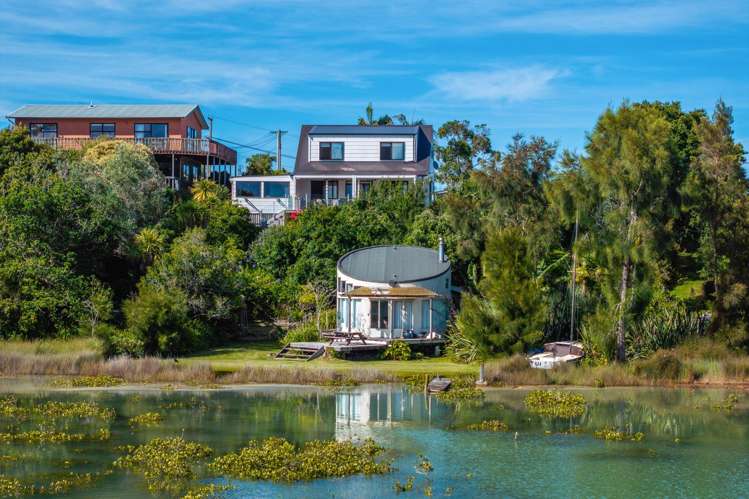 17 Shelly Beach Road Surfdale_0