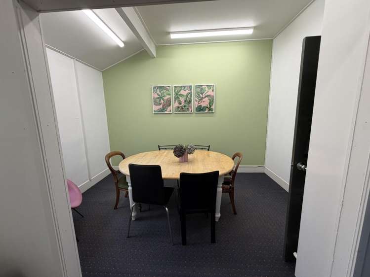 68 Vivian Street New Plymouth_13