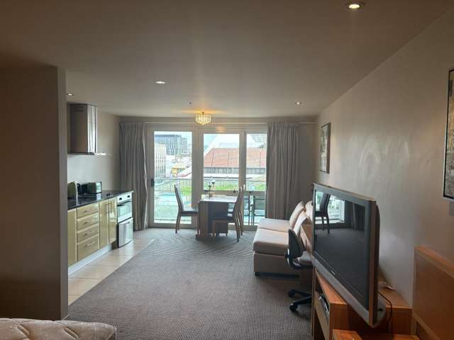 6 Durham Street Kingsview Apartments 11234_1