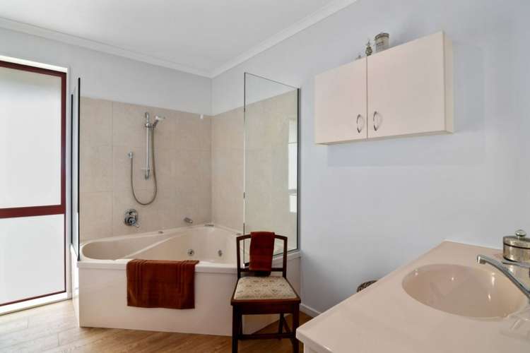 3 Cheshire Place Stoke_16