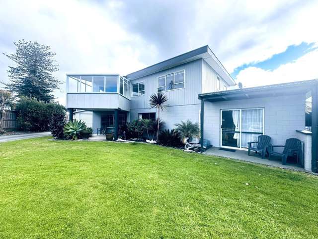Estuary Views & Easy Coastal Living