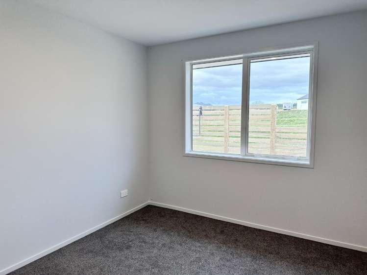 83 Kopakopa Crescent 11213_10