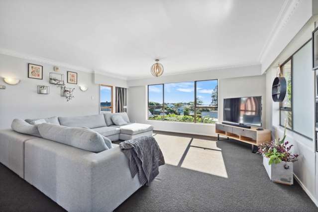 8 Ian Place Glendene_3