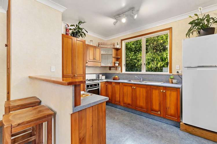 11 Hungerford Road Lyall Bay_11