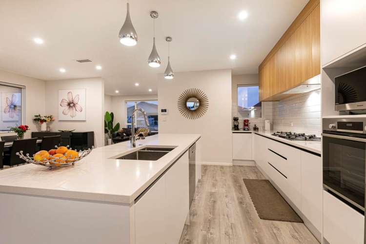 7 Kuinga Street Wainui_11