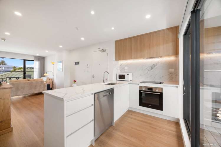 6/35 Centreway Road_1