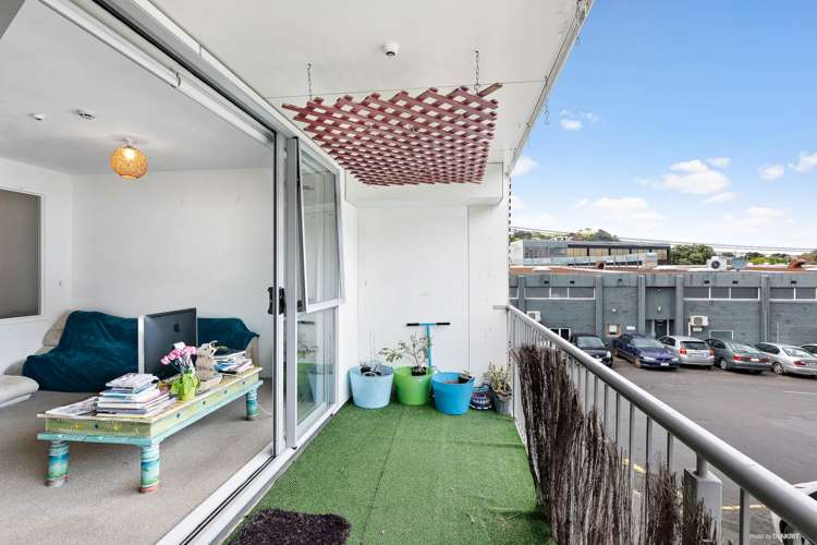 107/10 Flower Street Eden Terrace_8