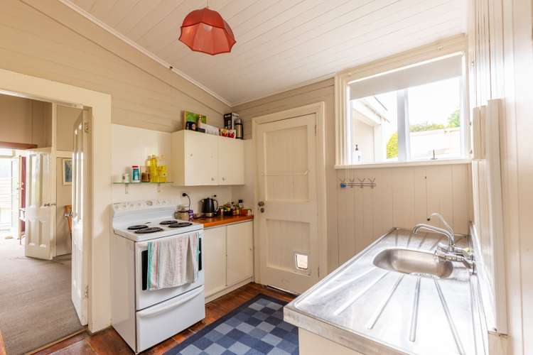 48 Totara Street Ravensbourne_3