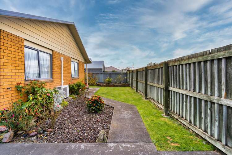 8A Brian Bary Street Redwoodtown_13