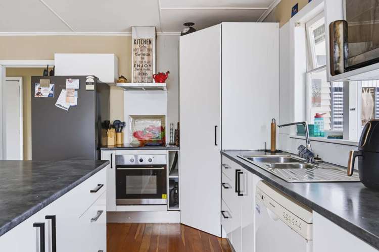 8 Pacey Avenue Hawera_6