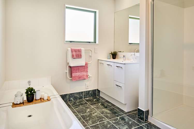 18 Chippenham Grove Churton Park_12