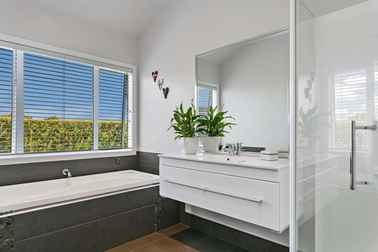 2 The Pheasant Tail Nukuhau_19