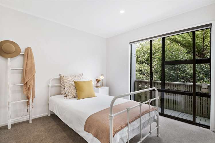 2/88 Lauderdale Road Birkdale_10