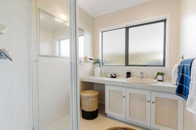 8a Tamaki Bay Drive Pakuranga_3