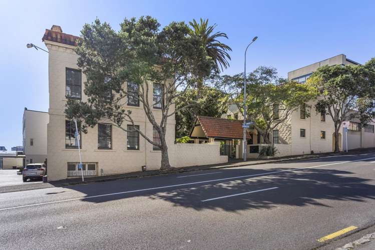 1/128 Newton Road_0