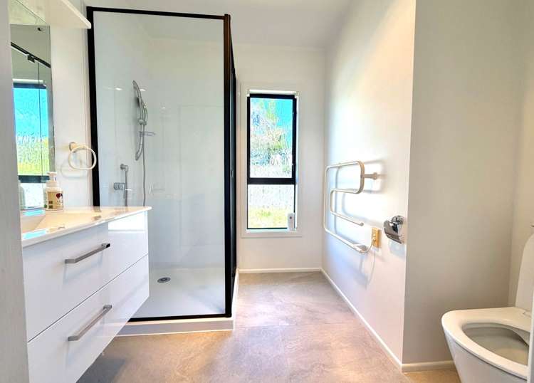 10 Beechdale Crescent Pakuranga Heights_24