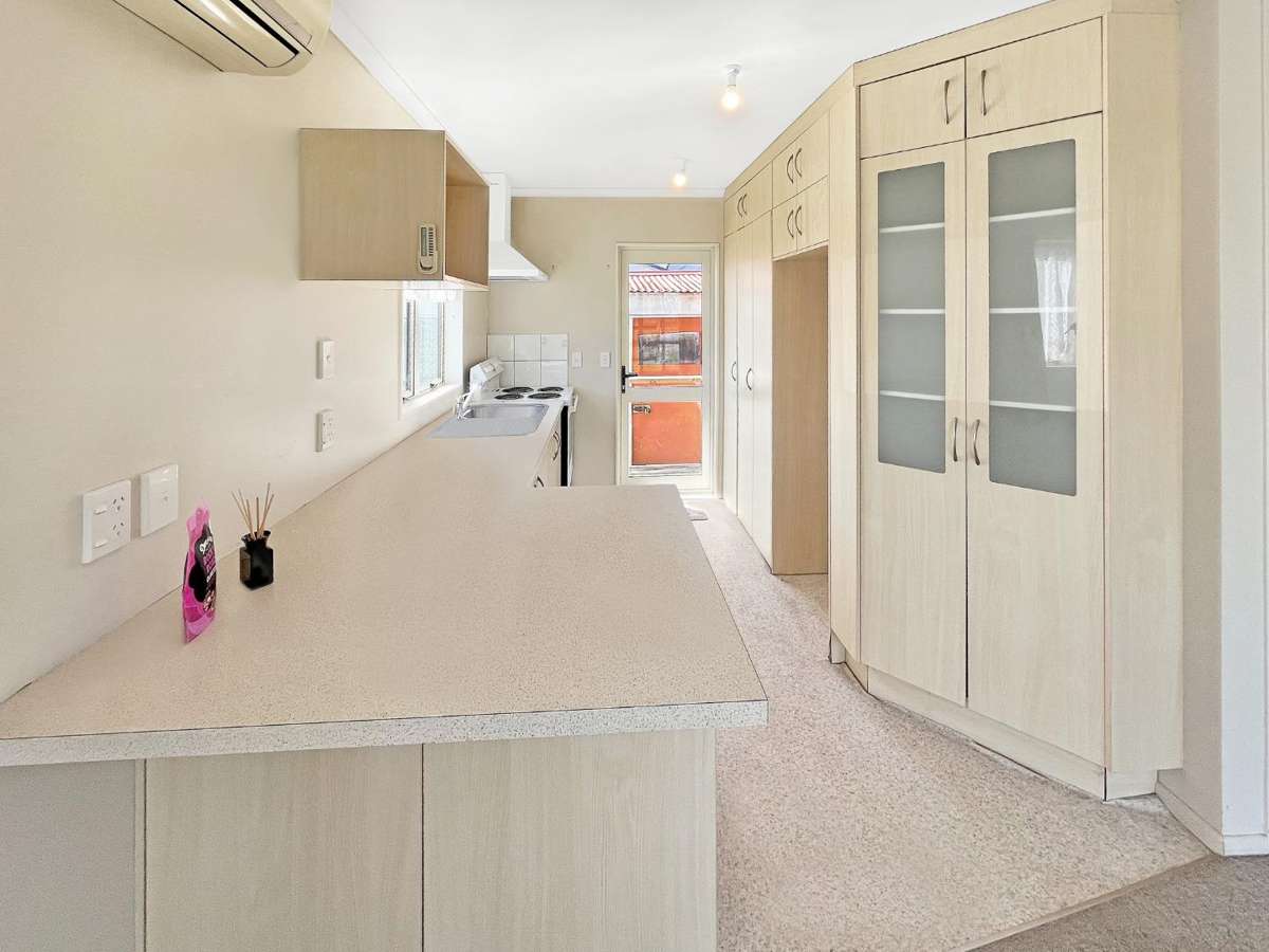 2 Bedrooms 2