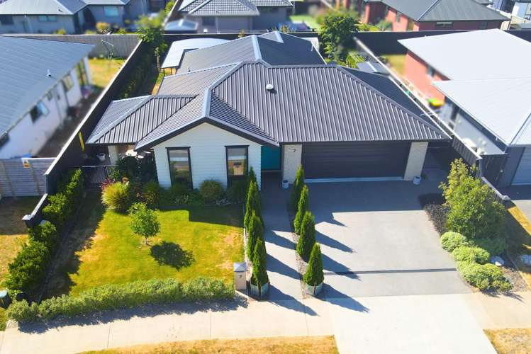 7 Helicon Street Pegasus_16