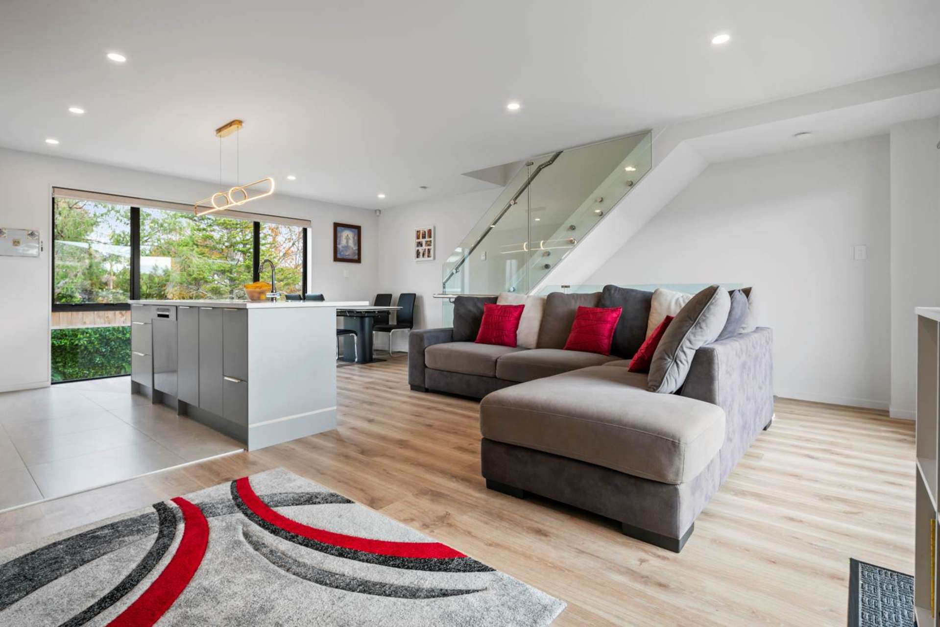 2/66 Bruce Road Glenfield_0