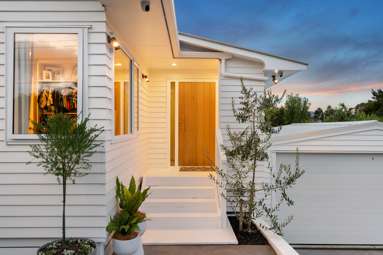 2 Beachlands Road_1