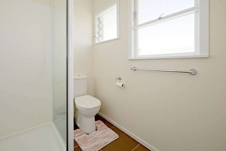 2/5 Evelyn Place Hillcrest_8