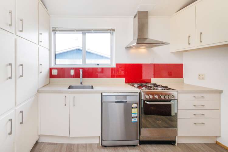 7 Saturn Crescent Milson_5