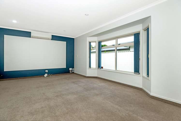 68 Potae Avenue Lytton West_9