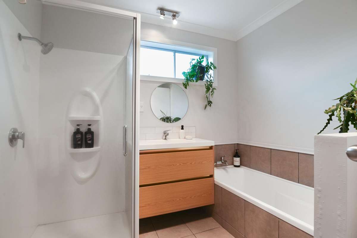 10 Wharepaina Crescent_3