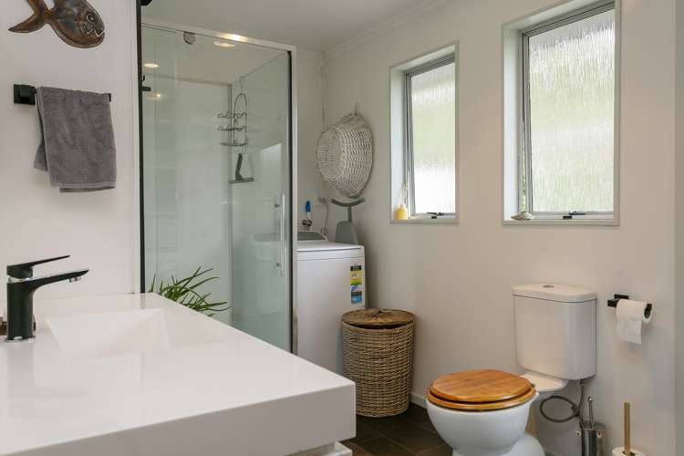 2/3 Peach Grove Taupo_29