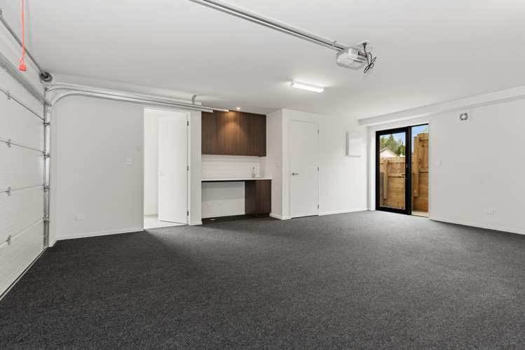7/2 Manning Street Hamilton Central_11