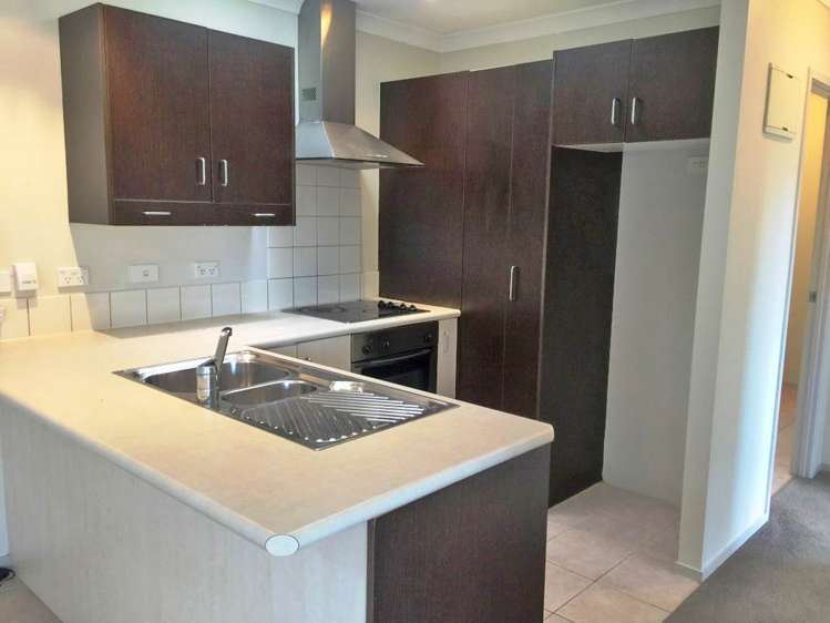 2/80 Gunner Drive Te Atatu Peninsula_0