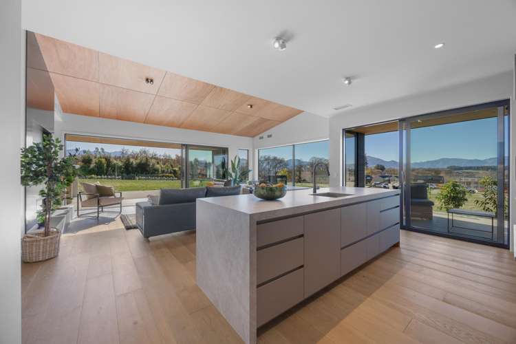 19 Glenbrae Crescent Wanaka_2