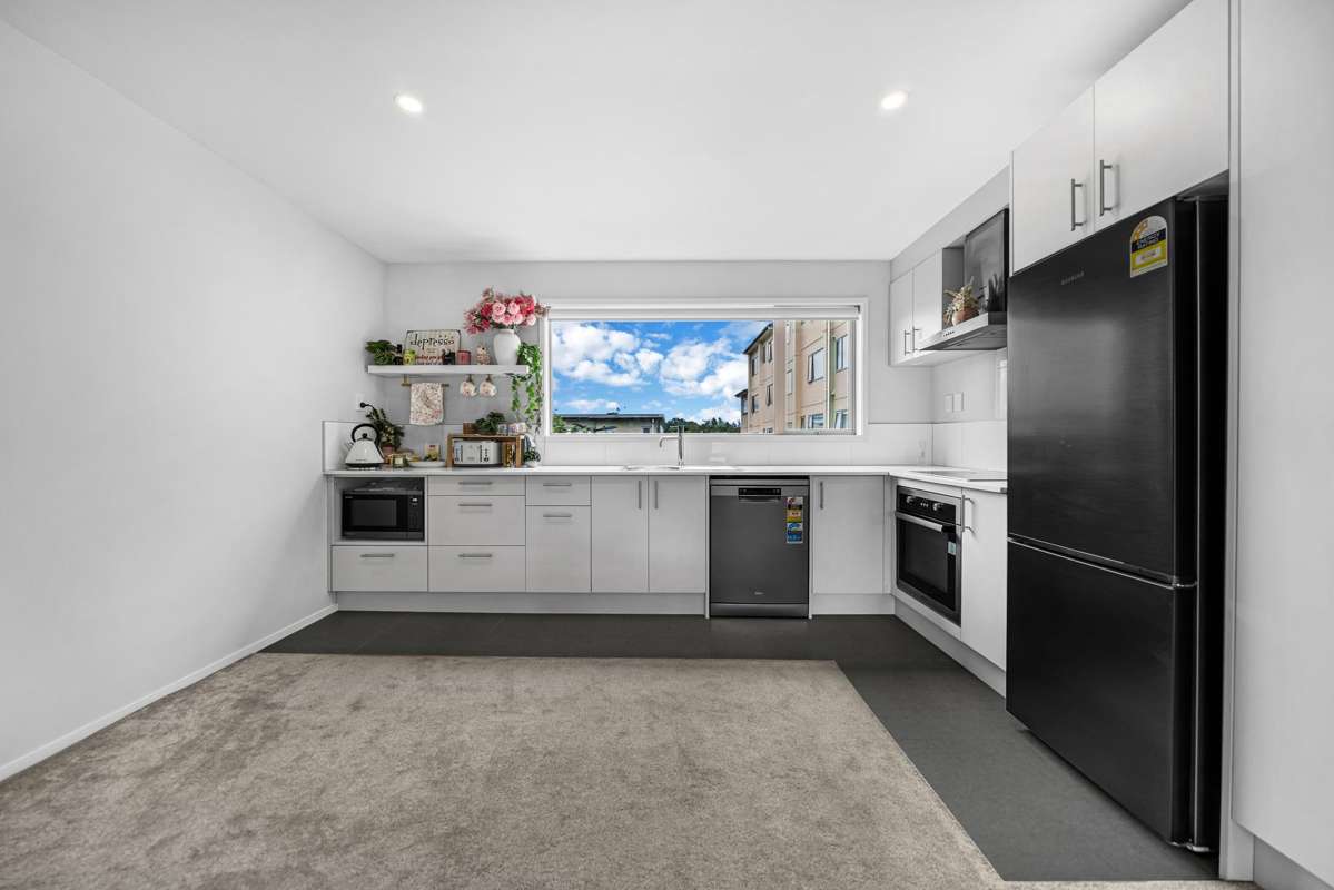 11/11 RAY SMALL DRIVE_3