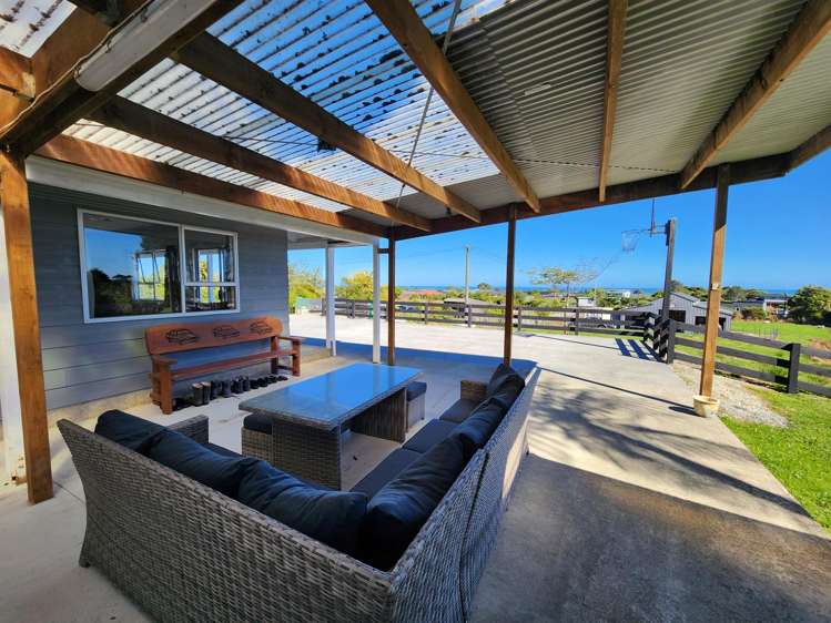 133 Coulson Road Paroa_14