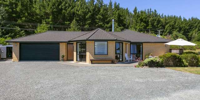 Spacious 4 bedroom Family Home