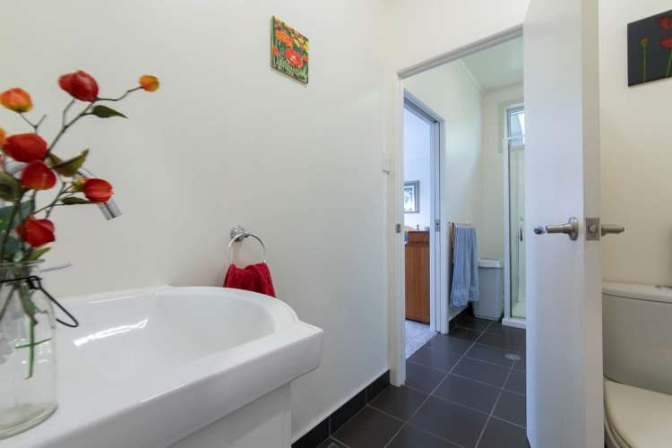 27 Captain Scott Road Glen Eden_11