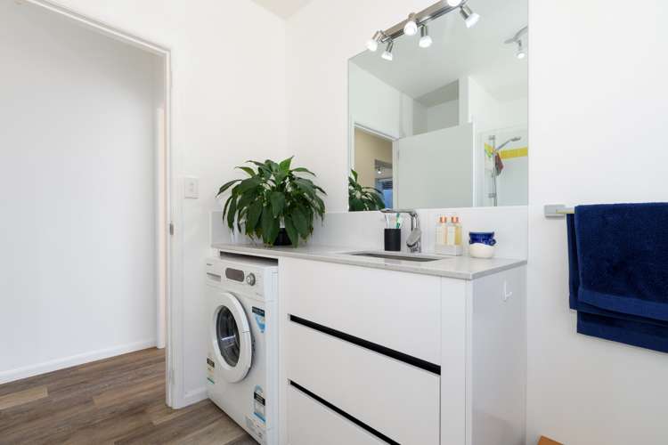 22 Seaview Road Otumoetai_23