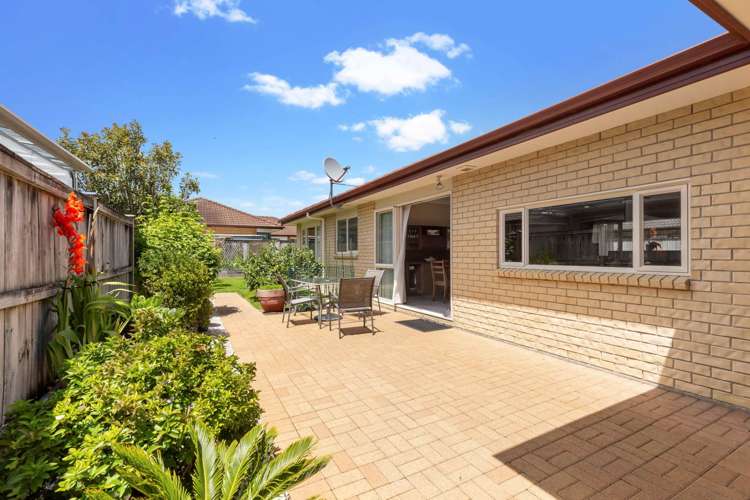 30 Turnberry Drive Wattle Downs_19