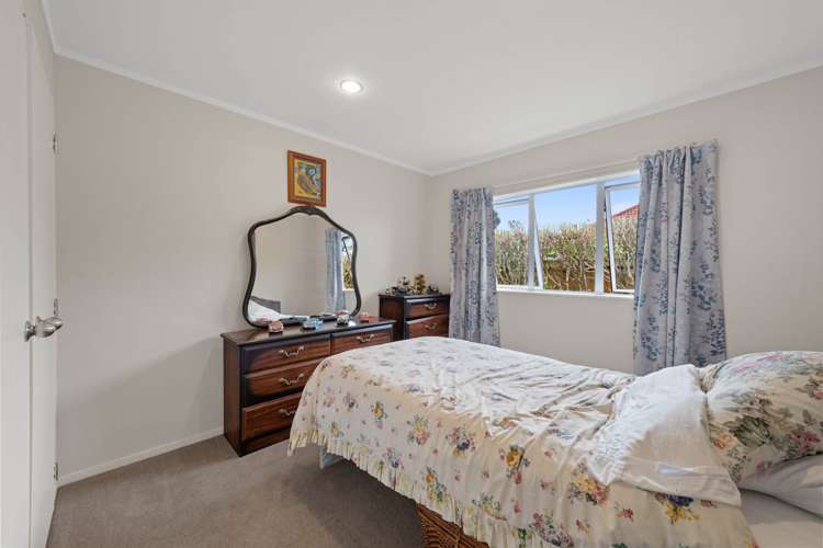 A/325 Royal Road Massey_8