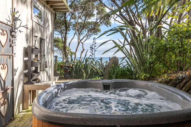 Wai-iti Beach Retreat Beach Road Waiiti_17
