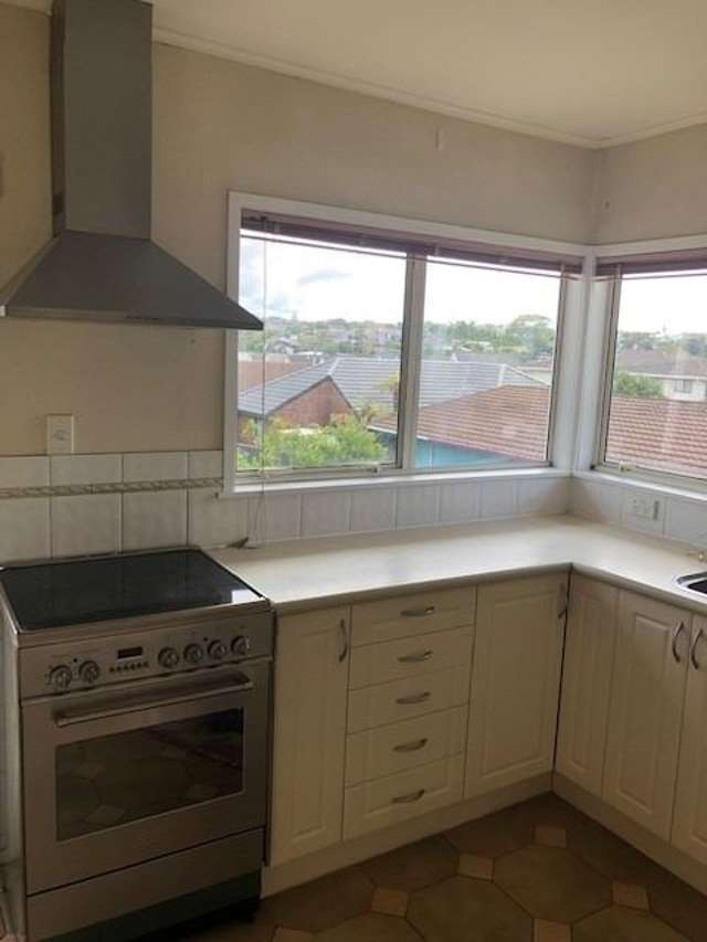 2/111 Shakespeare Road Milford_1