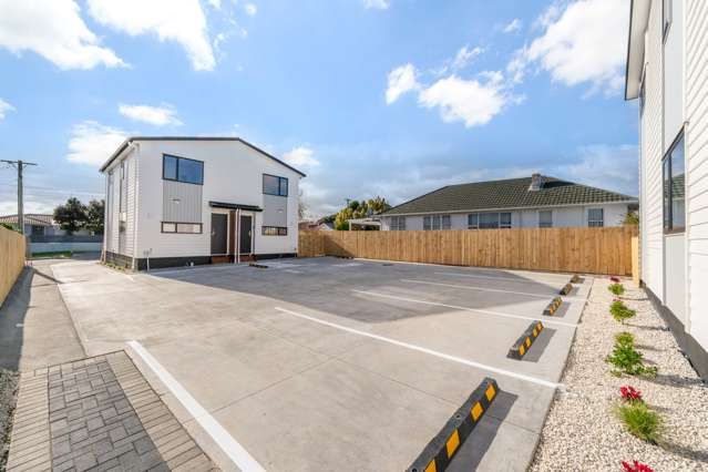 5/3 Royal View Road Te Atatu South_2