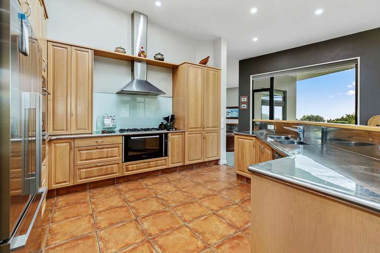 12 Gladys Scott Place Tawa_16