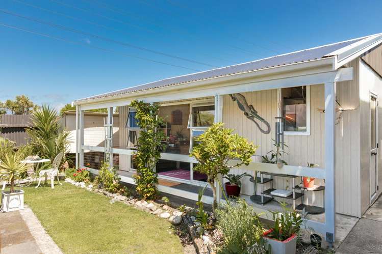 17 Ngahue Crescent Carters Beach_20