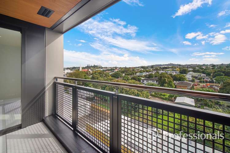 608r/11b Spring Street 10051_8