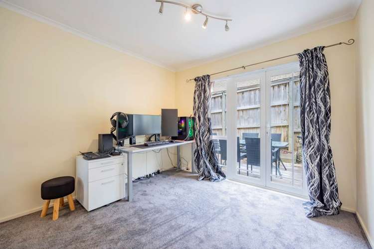 2/32 Spencer Road Pinehill_16