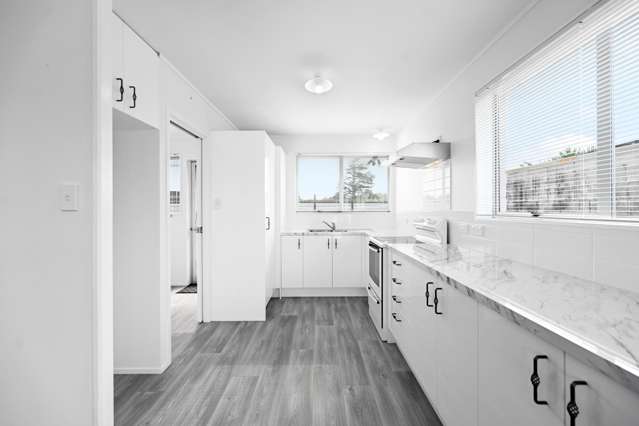 13B Sandalwood Drive Dinsdale_4